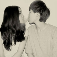 情侣头像一左一右两张 幸福就是有你在身边