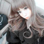 多么可笑的爱_非主流时尚漂亮的美女微信头像