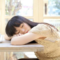 2017可爱的微信姐妹头像一左一右萌 挡不住的太阳温暖我眼光