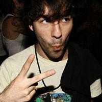 非主流个性欧美男生微信头像_新欢和旧爱的执着纠缠