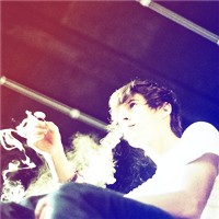 非主流个性欧美男生微信头像_新欢和旧爱的执着纠缠