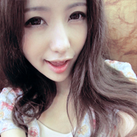 近距离可爱美女微信头像_演着戏独自擒掉一个人的悲伤