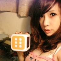 近距离可爱美女微信头像_演着戏独自擒掉一个人的悲伤