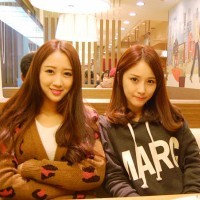 微信姐妹头像一左一右吧_刻苦铭心的伤痛