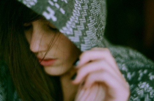 飘逸的思念欧美女生图片 我说你看他们都信了你怎么不信、不生气?