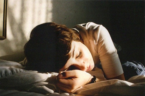 飘逸的思念欧美女生图片 我说你看他们都信了你怎么不信、不生气?