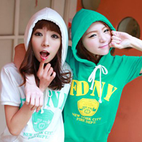 2017唯美可爱的微信姐妹头像 逃避这疲倦的爱情