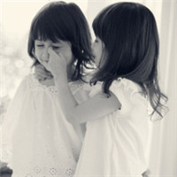 2017唯美可爱的微信姐妹头像 逃避这疲倦的爱情