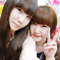 2017唯美可爱的微信姐妹头像 逃避这疲倦的爱情