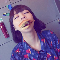 放弃治疗的蛇精病头像 女汉子搞笑微信头像