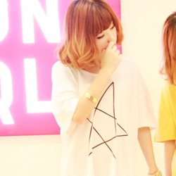 小清新的姐妹头像一左一右 勇敢的追逐自己的梦