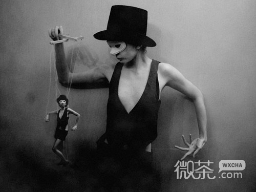 意境黑白伤感女生欧美大图 爱你爱到没有骨气,恨你恨到没有力气