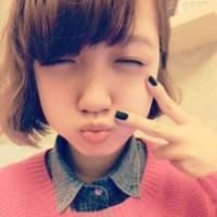 最流行的短发妹微信女生头像 除了你的拥抱我什么都能放过