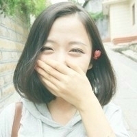 最流行的短发妹微信女生头像 除了你的拥抱我什么都能放过