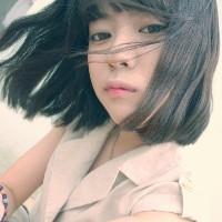 最流行的短发妹微信女生头像 除了你的拥抱我什么都能放过