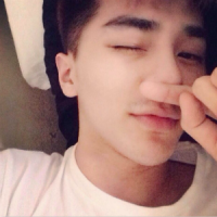 干净小清新的男生微信头像 我一个人走走停停冷暖自自给自足