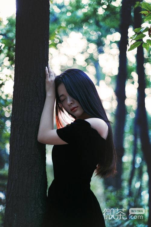 黑色系伤感个性空间女图图片最新版的 霓裳轻舞，爱情华彩了明眸