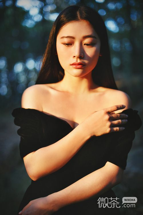 黑色系伤感个性空间女图图片最新版的 霓裳轻舞，爱情华彩了明眸