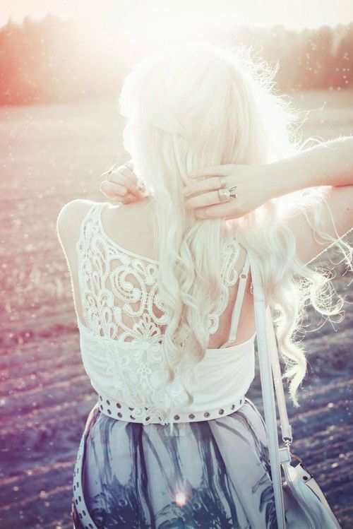 高傲的非主流欧美女生大图 放开了她的手,陪她寻找幸福