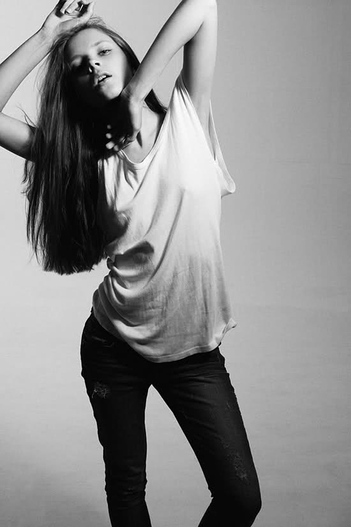 颓废范个性时尚欧美女图 总有一些人，总是孤单着一个人