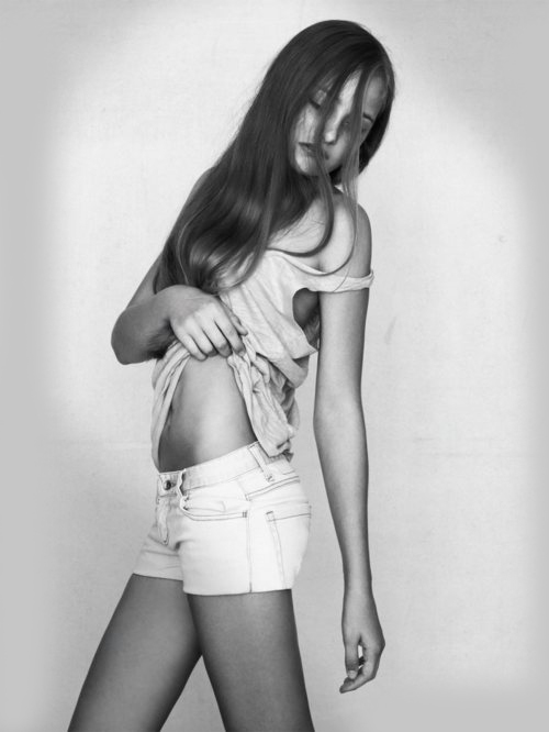 颓废范个性时尚欧美女图 总有一些人，总是孤单着一个人