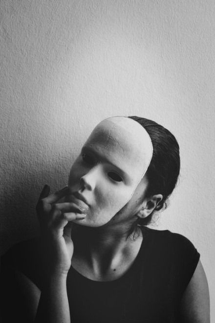 伤感女生黑白大图欧美范 不求所得太多,只求所得即为我愿