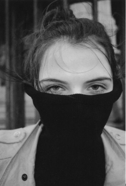 伤感女生黑白大图欧美范 不求所得太多,只求所得即为我愿