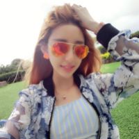 明媚动人的微信女生头像 离开你我才发现自己那爱笑的眼睛