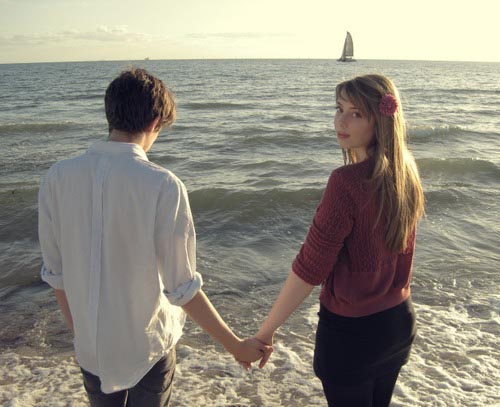 幸福的牵手唯美情侣图片 美好的总是短暂的，如昙花一现