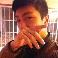 恩爱幸福的微信情侣头像一左一右 我的回忆终有一天要逝去