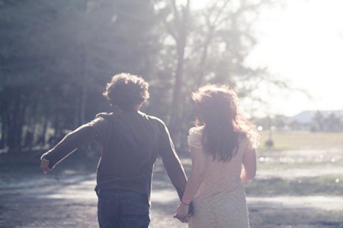 幸福的牵手唯美情侣图片 美好的总是短暂的，如昙花一现