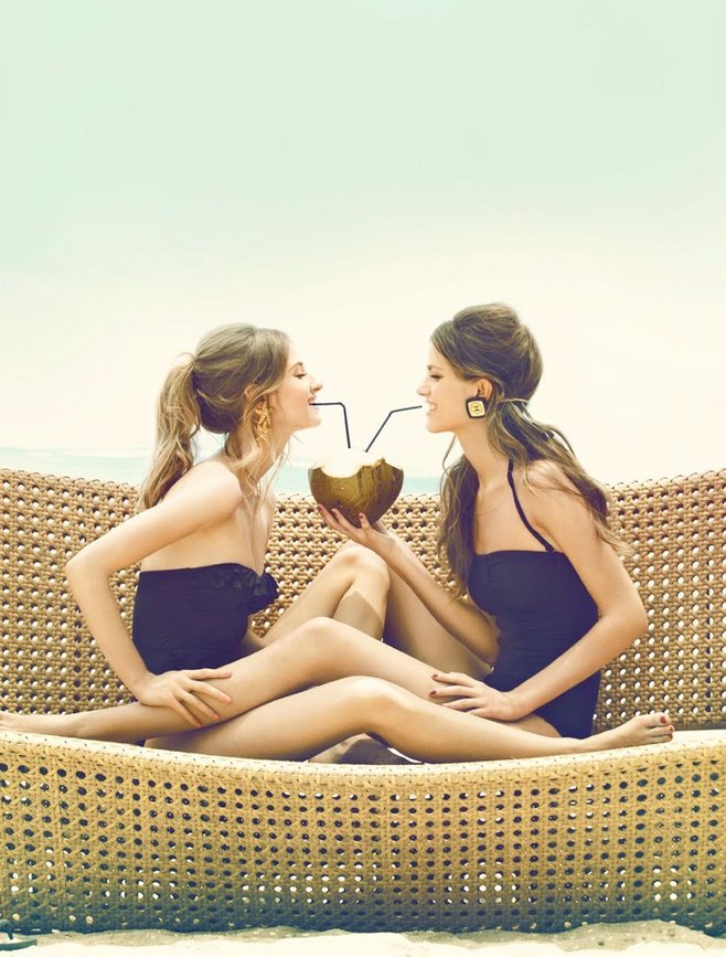 唯美姐妹欧美范儿闺蜜美图 爱中最不堪的事,是我有意,你却无心