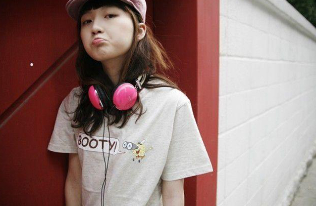 情感日志专用的彩色插图图片_陌上红尘,遇上谁,爱上谁