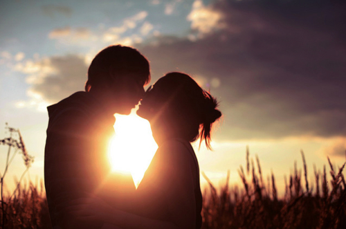 浪漫清新的个性情侣大图 一个人对你坏了再好，只会让你更想逃