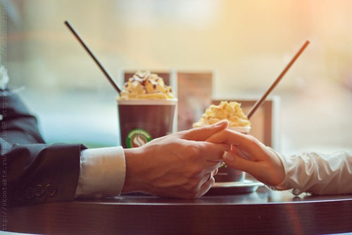 浪漫清新的个性情侣大图 一个人对你坏了再好,只会让你更想逃