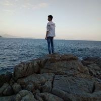 一个人海边头像男生孤单背影2017 阳光穿透泛白的记忆