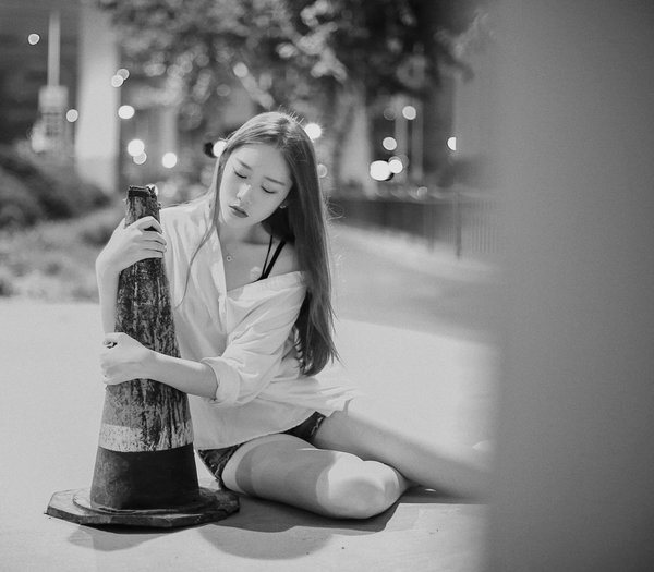 最新的黑白伤感图片唯美2017 找不到当初的热情