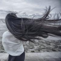 有点神经质的陌陌女生头像 一个人失眠全世界失眠