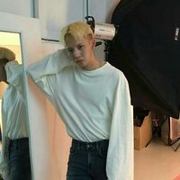 微信男生头像简单清新黑白 从来不用回忆因为你不曾远离