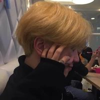 微信男生头像简单清新黑白 从来不用回忆因为你不曾远离