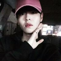 微信男生头像简单清新黑白 从来不用回忆因为你不曾远离