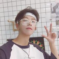 微信男生头像简单清新黑白 从来不用回忆因为你不曾远离