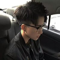 微信男生头像简单清新黑白 从来不用回忆因为你不曾远离