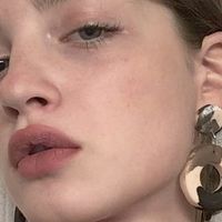 欧美头像女生霸气冷艳抽烟图 何必把剧本写得苦不堪言