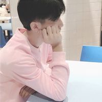 个性男生戴口罩侧脸帅气头像 狭路相逢勇者胜温柔只给意中人