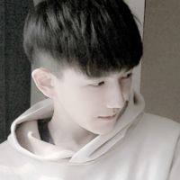 个性男生戴口罩侧脸帅气头像 狭路相逢勇者胜温柔只给意中人