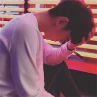 个性男生戴口罩侧脸帅气头像 狭路相逢勇者胜温柔只给意中人