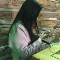 欧美头像女生霸气冷艳抽烟图 何必把剧本写得苦不堪言