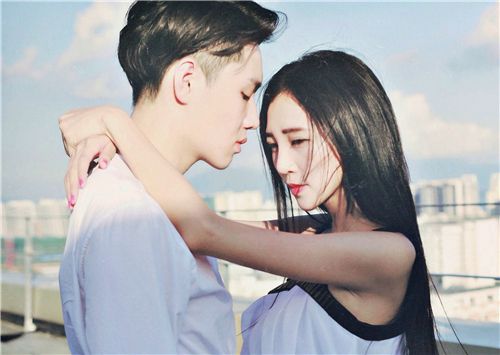 点滴的温存个性情侣浪漫大图 爱已扩散至无涯无边,你感受到了没？