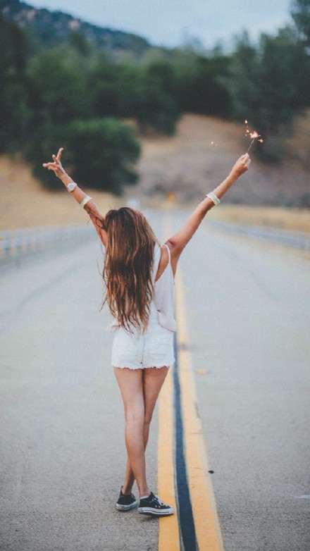 空间背影图片女生欧美精选2017 瘦下来连背影都超美